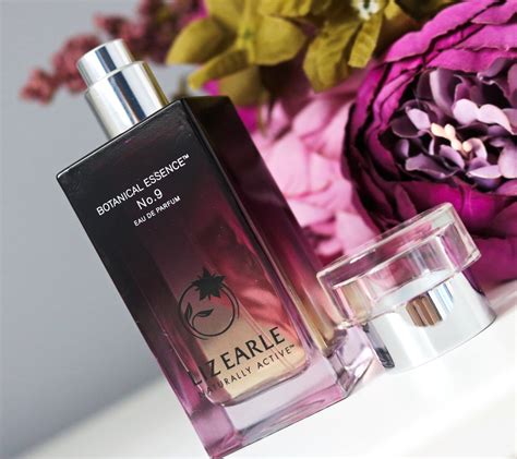 liz earle perfume